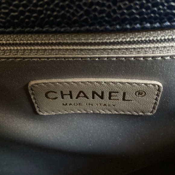 Chanel Petite Shopping Tote PST - Picture 6 of 13